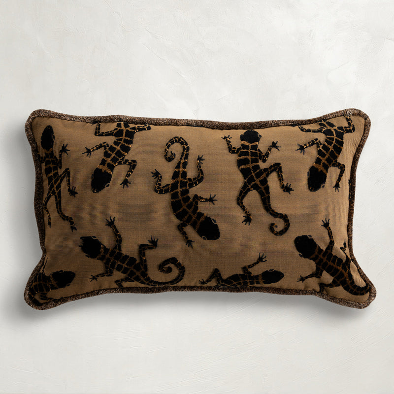 Izzy Indoor Lumbar Pillow